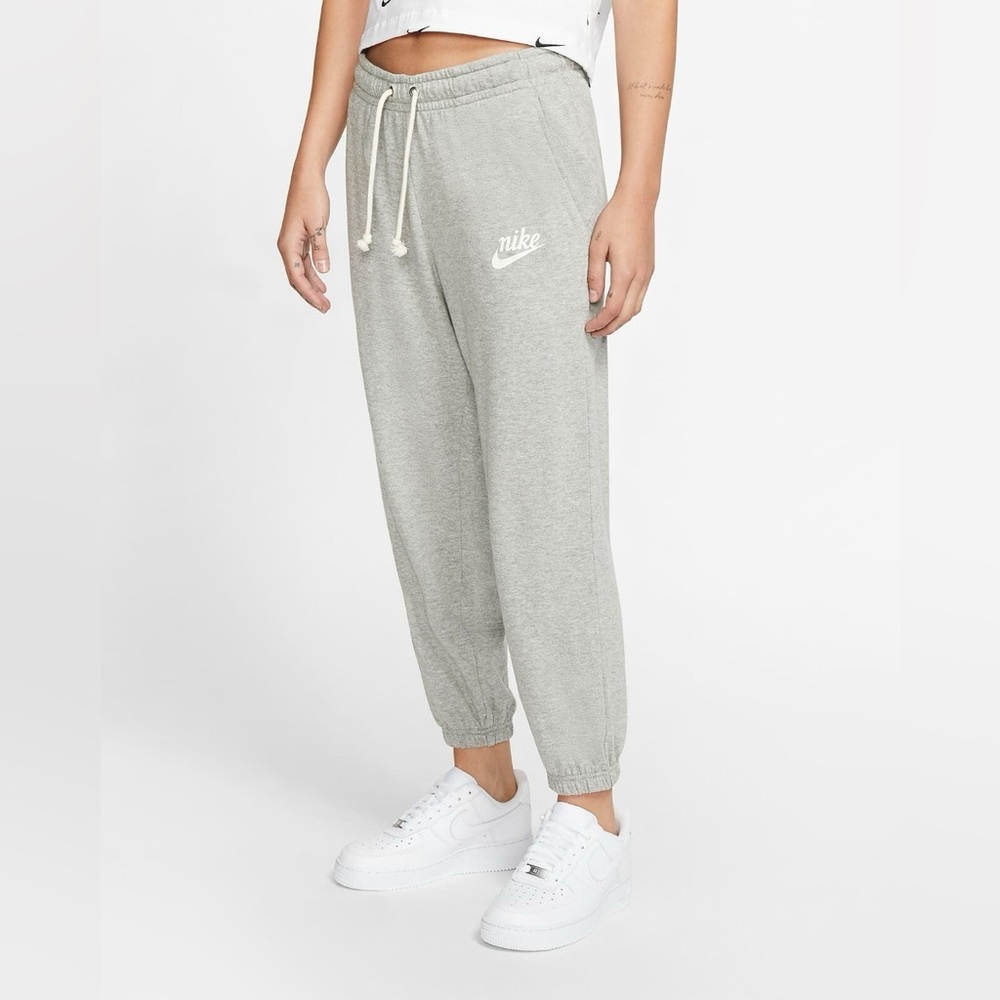 NWT Nike Sportswear Gym Vintage Capri Joggers in Dark Gray Grey Heather - Medium